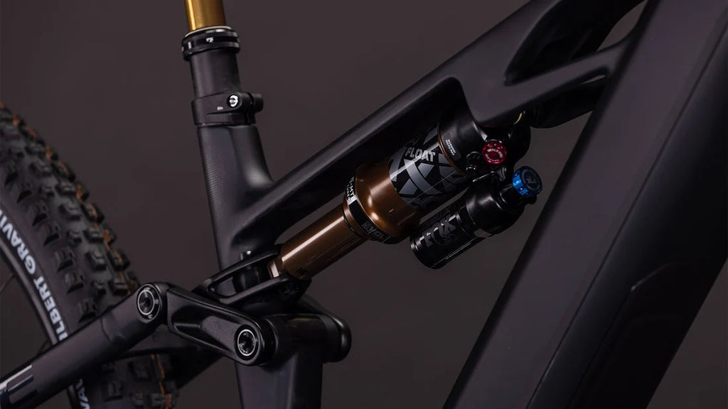 Cube Stereo Hybrid ONE44 HPC AT 800 carbon´n´gold 2026