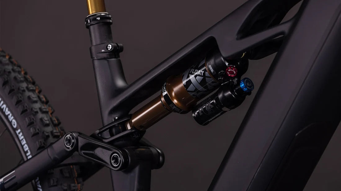 Cube Stereo Hybrid ONE44 HPC AT 800 carbon´n´gold 2026