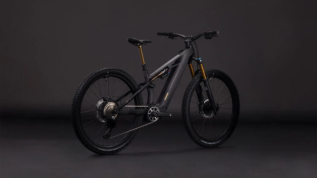 Cube Stereo Hybrid ONE44 HPC AT 800 carbon´n´gold 2026
