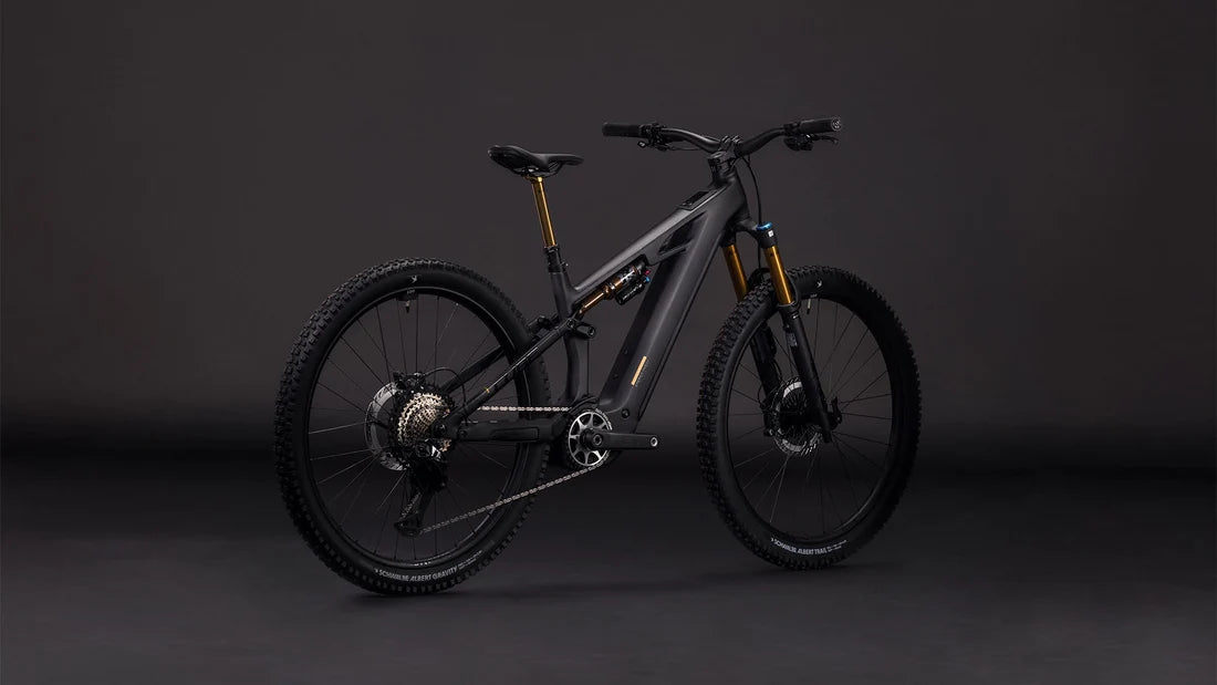 Cube Stereo Hybrid ONE44 HPC AT 800 carbon´n´gold 2026