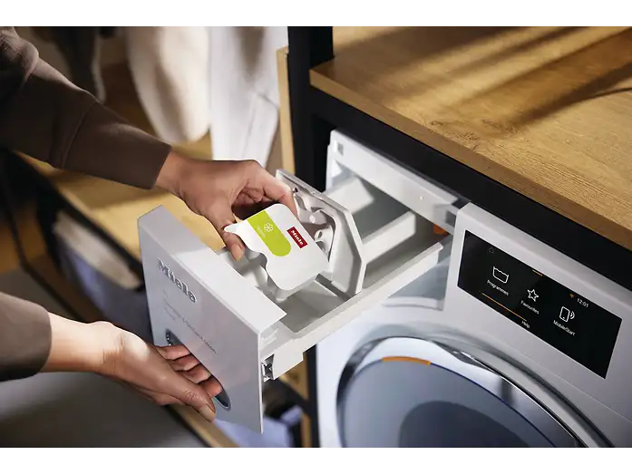 MIELE WWA120 WCS 8kg Active W1 White Edition Waschmaschine (8 kg, 1400 U/Min., A, Flusenfilter, Fremdkörperfilter)