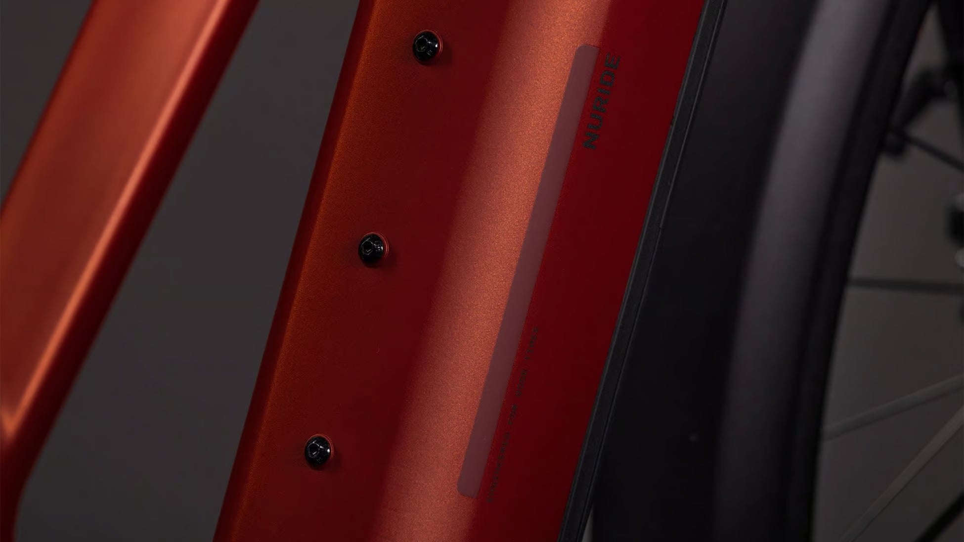 Nuride Hybrid Pro 800 chilli´n´black