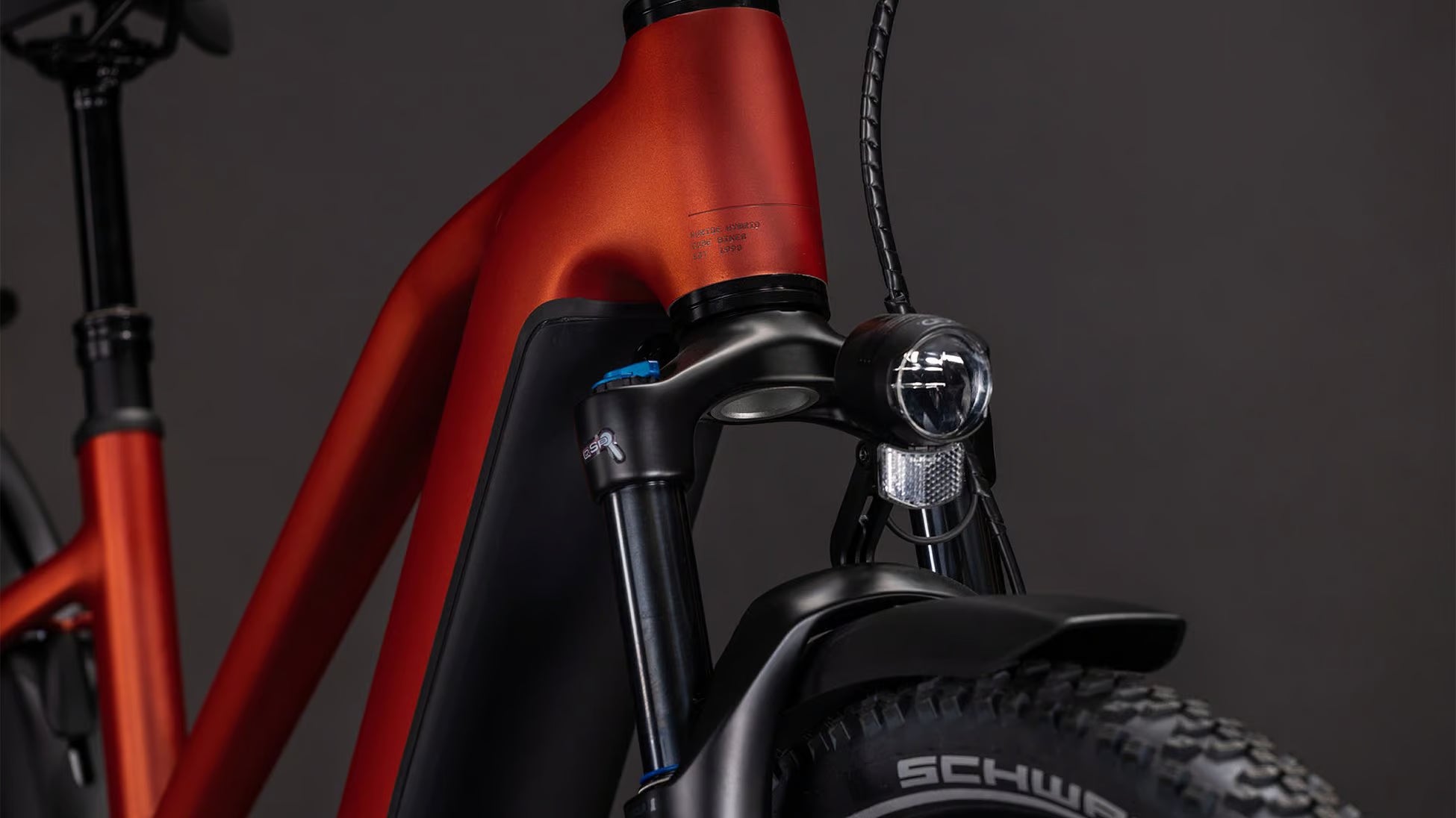 Nuride Hybrid Pro 800 chilli´n´black